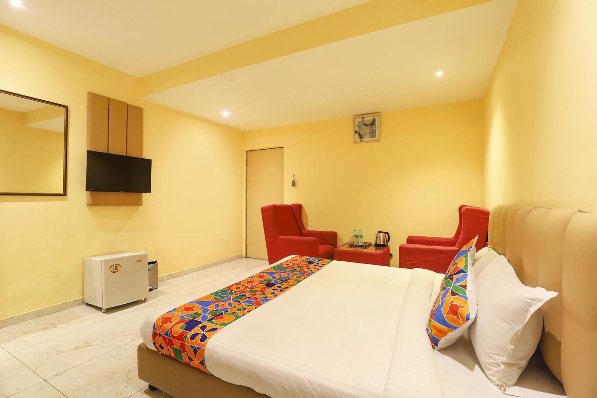 Fabhotel Chamiers Park - Nandanam Chennai Exterior photo