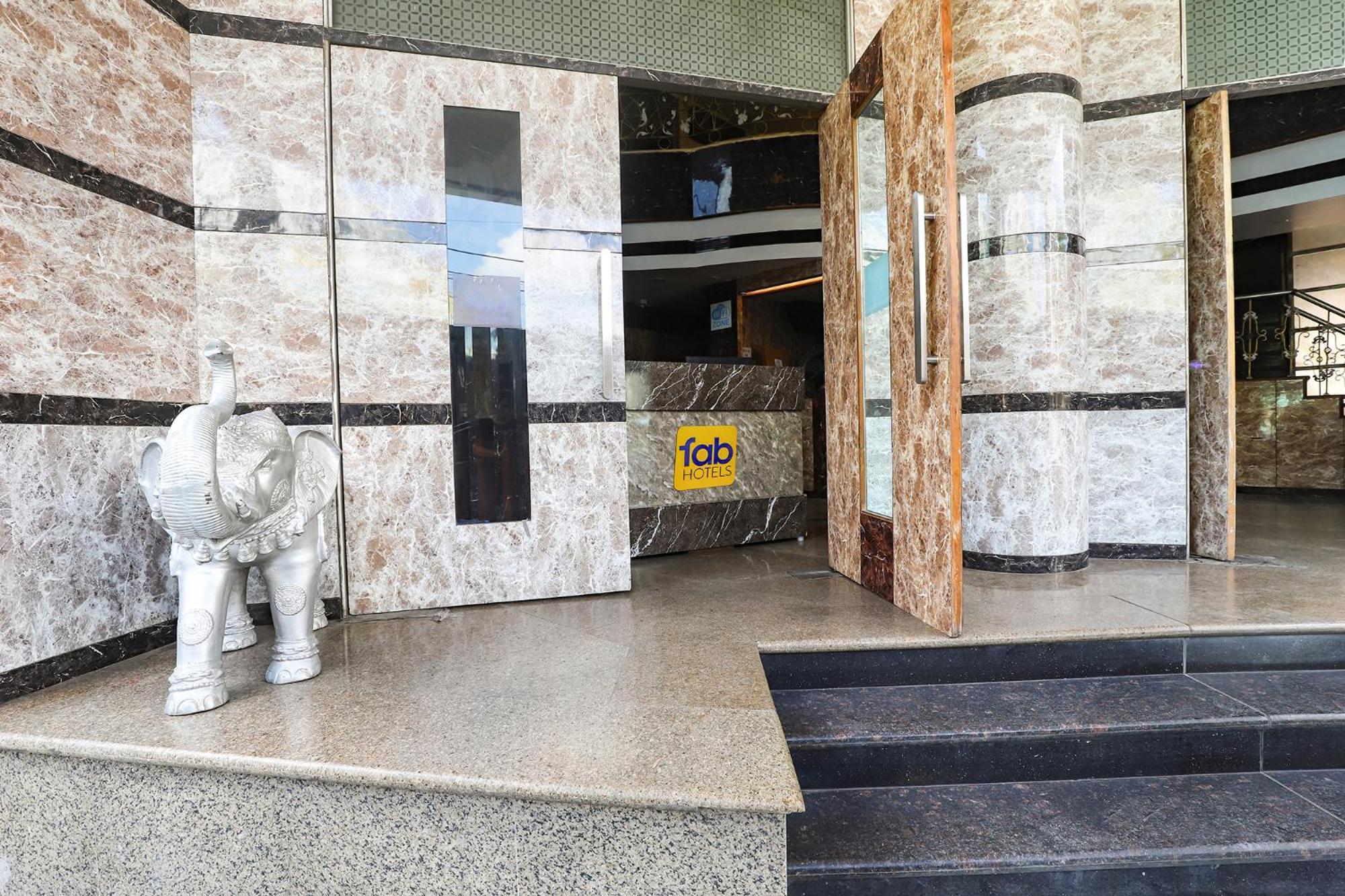 Fabhotel Chamiers Park - Nandanam Chennai Exterior photo